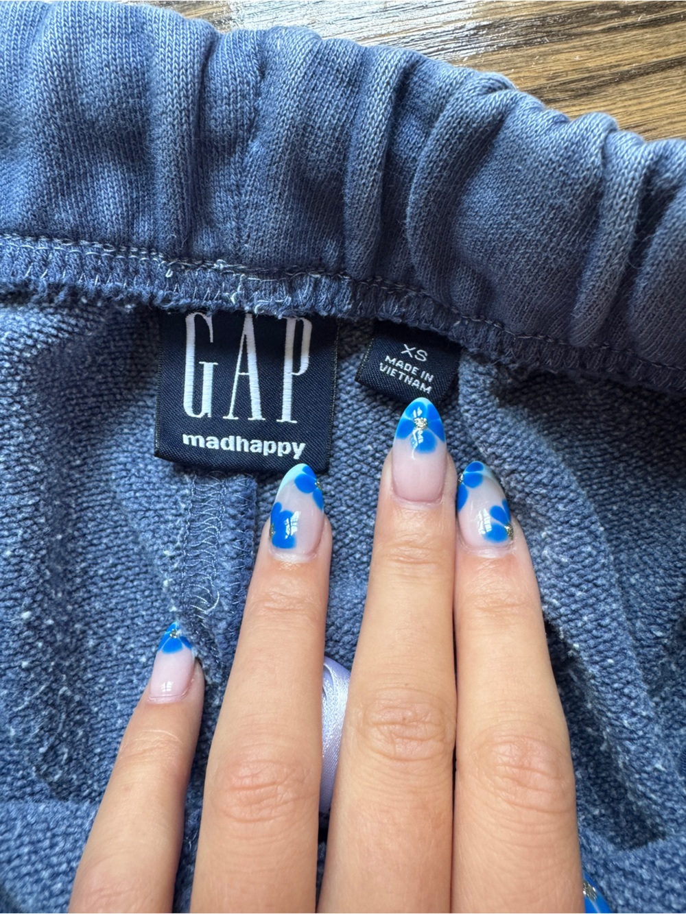 Madhappy x GAP Women's Sweatset with Pink MAD Logo - Picture 4 of 7